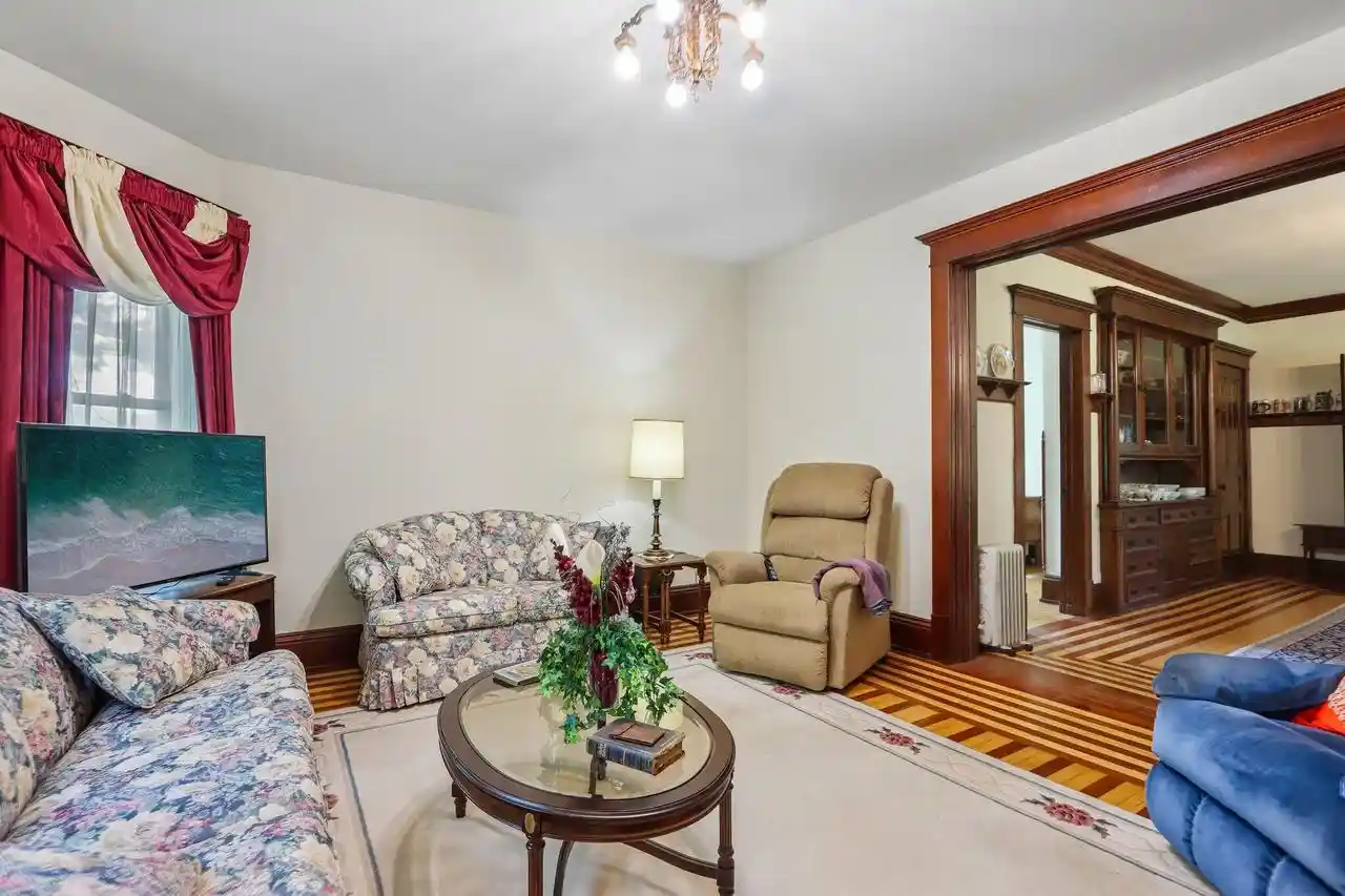 4th image of 3226 Jackson Dr Dr, Jackson, WI 53037 | MLS# 1973301
