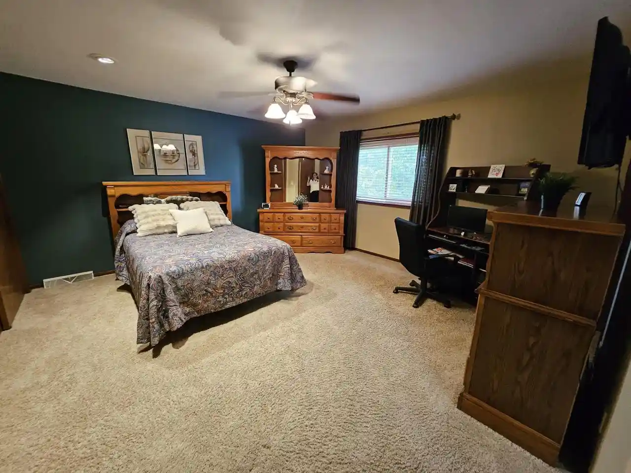 2nd image of 6461 S Crabapple Court Court #1, Oak Creek, WI 53154 | MLS# 1973307