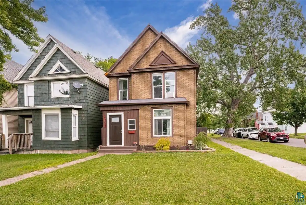 1st image of 1628 Oakes Ave Ave, Superior, WI 54880 | MLS# 6126967