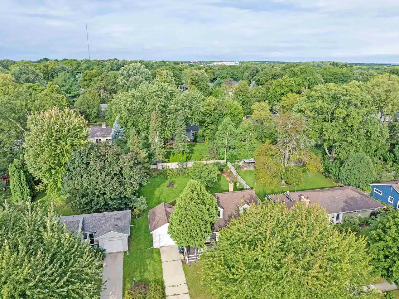 Photo 1 of Single family home for sale at 522 S Midvale Blvd, Madison, WI 53711 | MLS# 2028861 | Listing updated on 2026-10-07