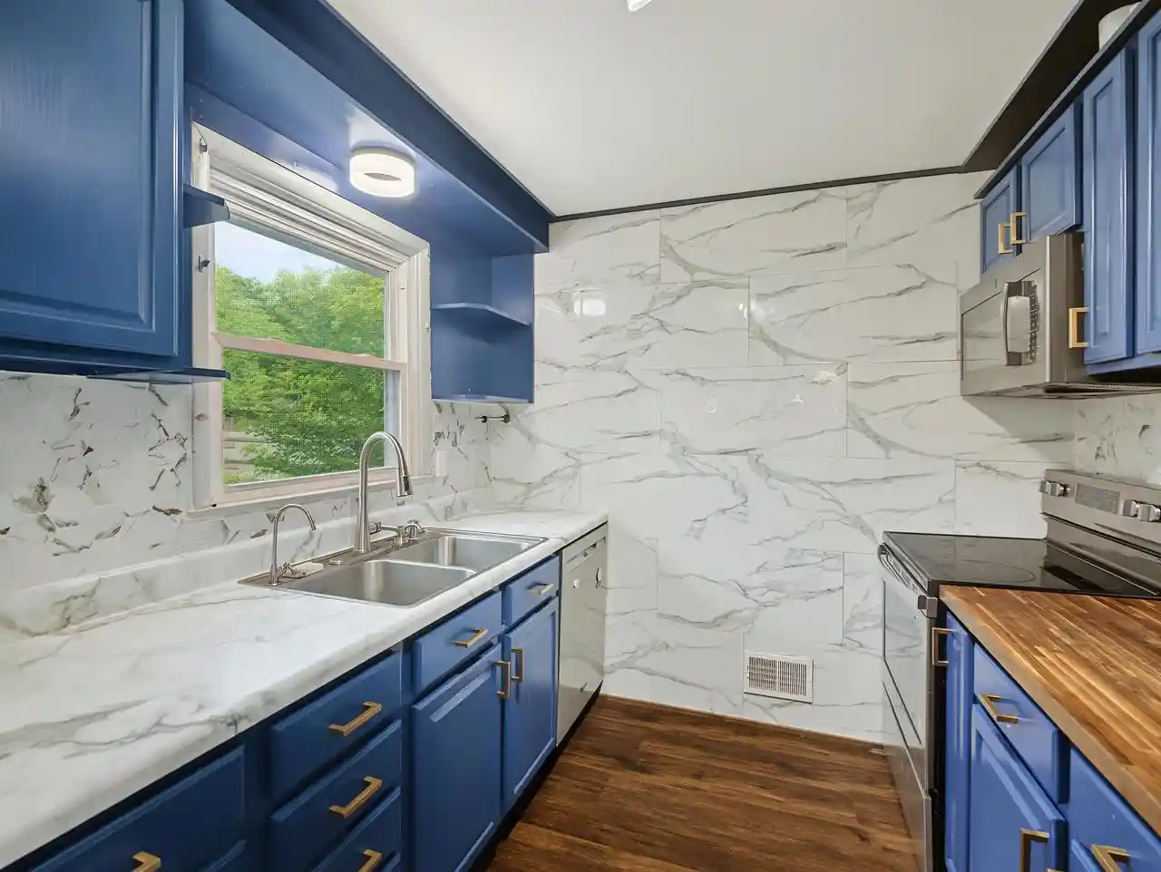 Photo 4 of Single family home for sale at 522 S Midvale Blvd, Madison, WI 53711 | MLS# 2028861 | Listing updated on 2026-10-07