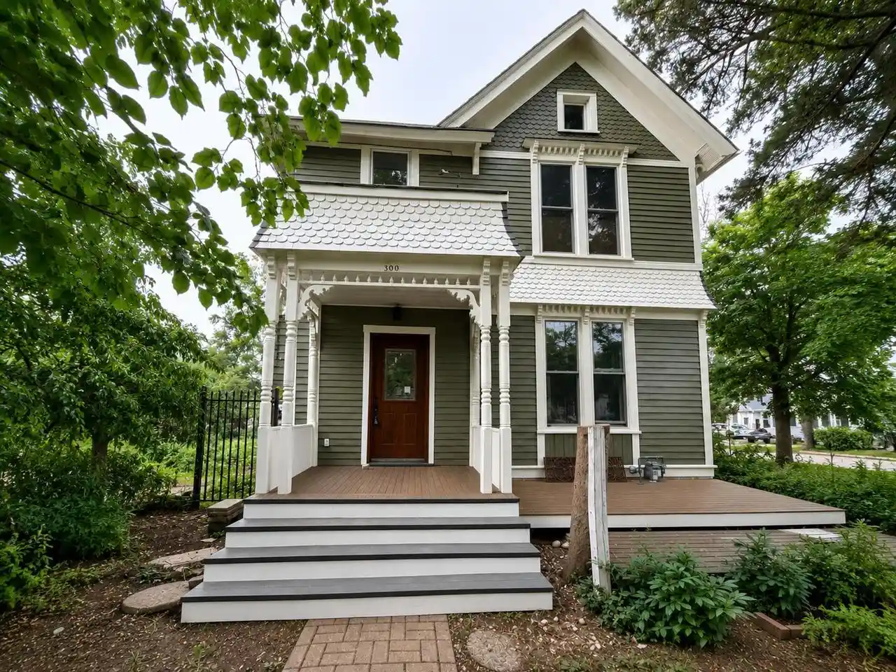 1st image of 300 W Chestnut Street Street, Burlington, WI 53105 | MLS# 1973327