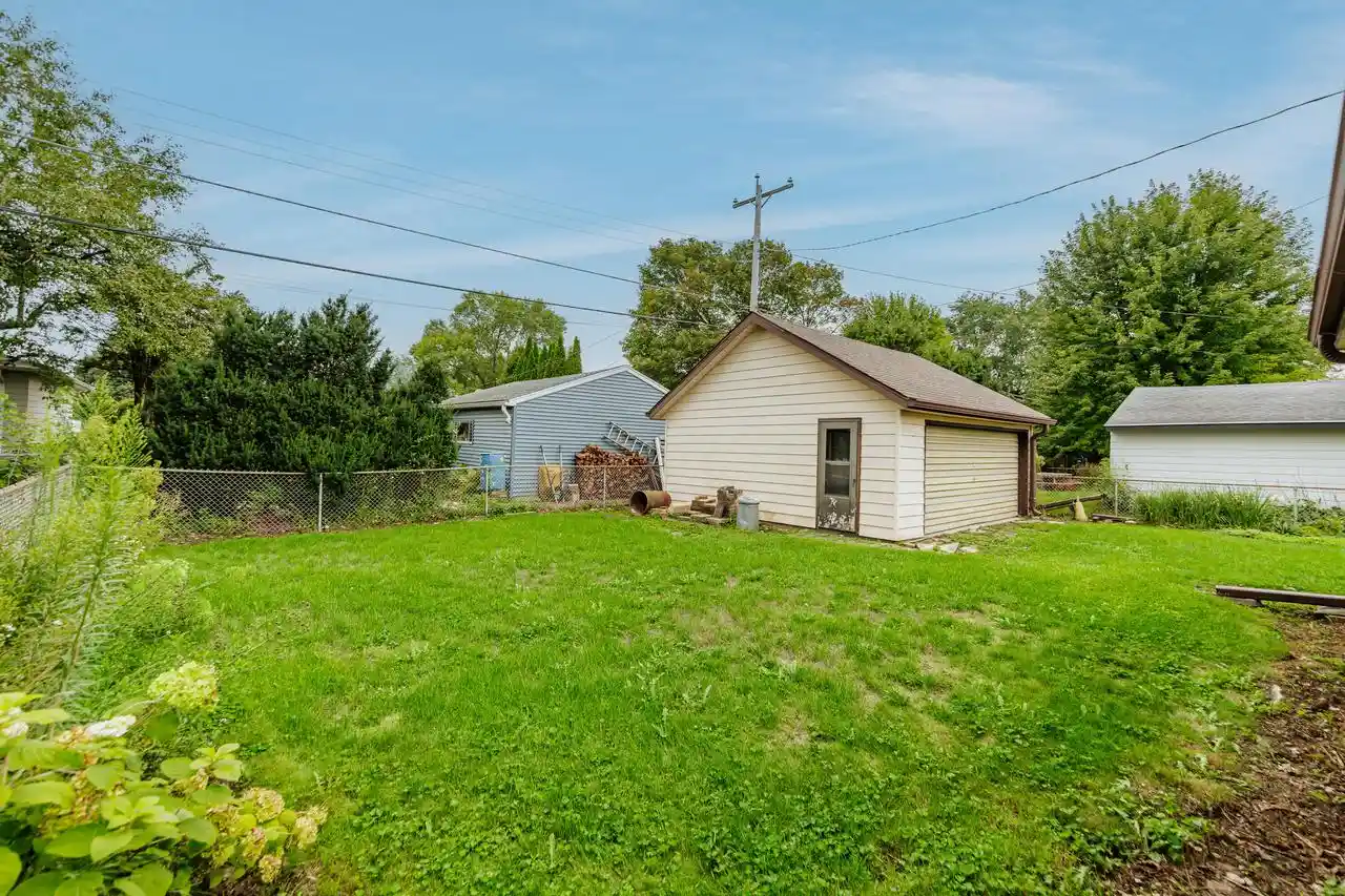 2nd image of 916 S 120th Street Street, Milwaukee, WI 53214 | MLS# 1973328
