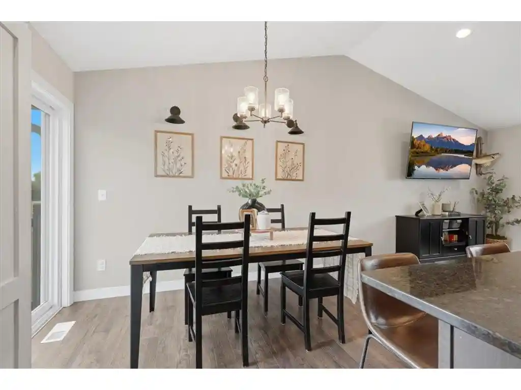 image of 1121 Eulaine Circle Circle, Hammond, WI 54015 | MLS# 7114528