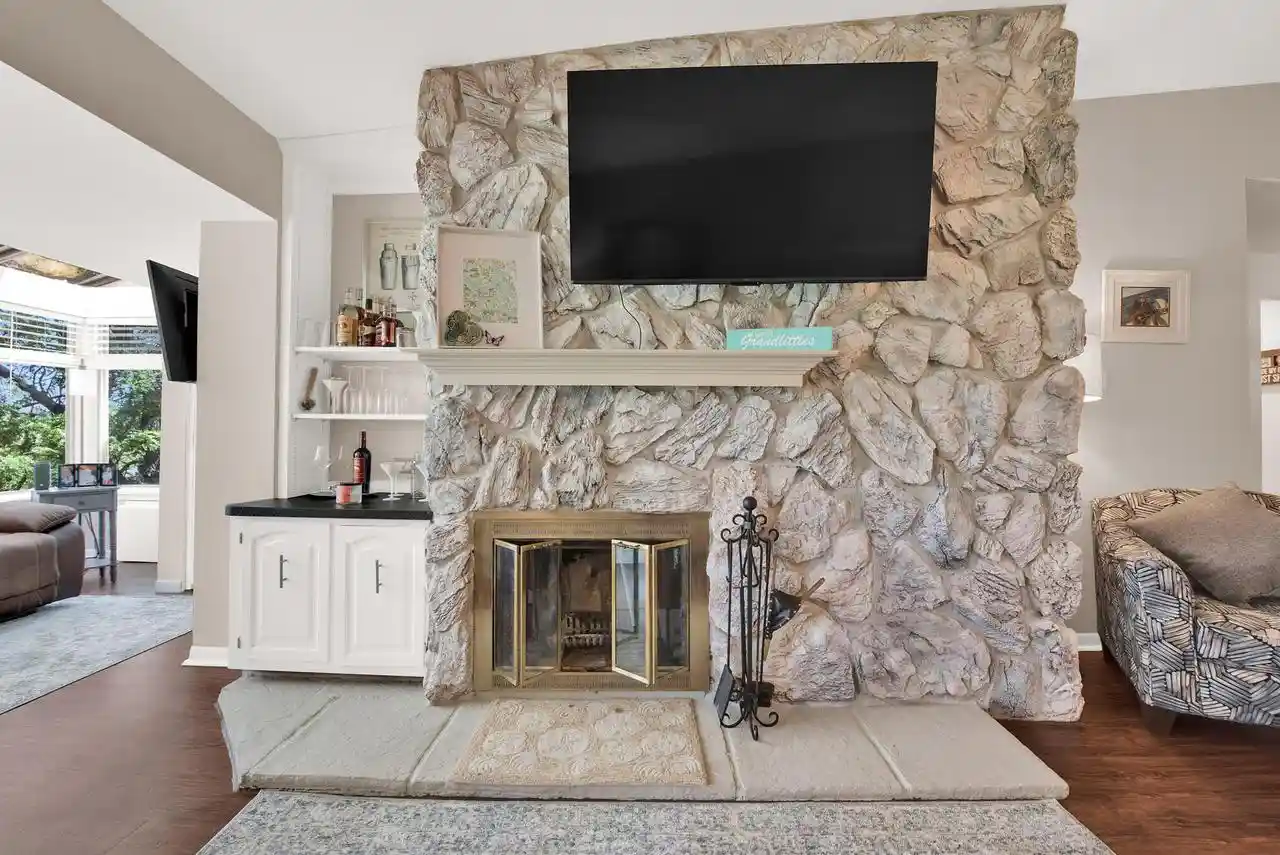 2nd image of N85w15700 Ridge Road Road #304, Menomonee Falls, WI 53051 | MLS# 1973335