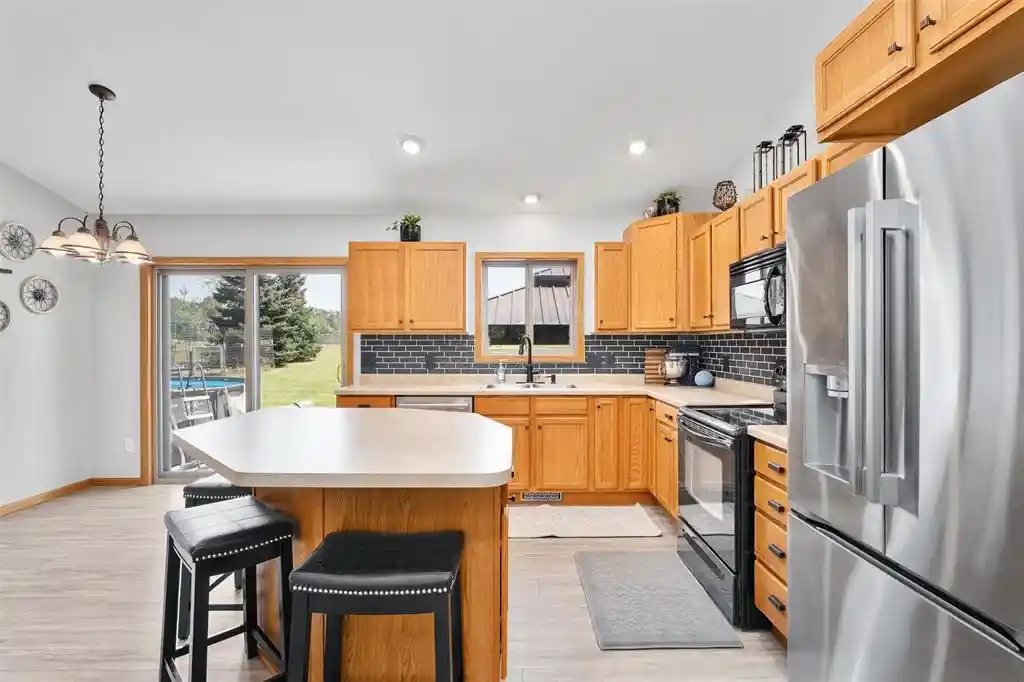 5th image of 403 Brookshire Court Court, Altoona, WI 54720 | MLS# 1603524