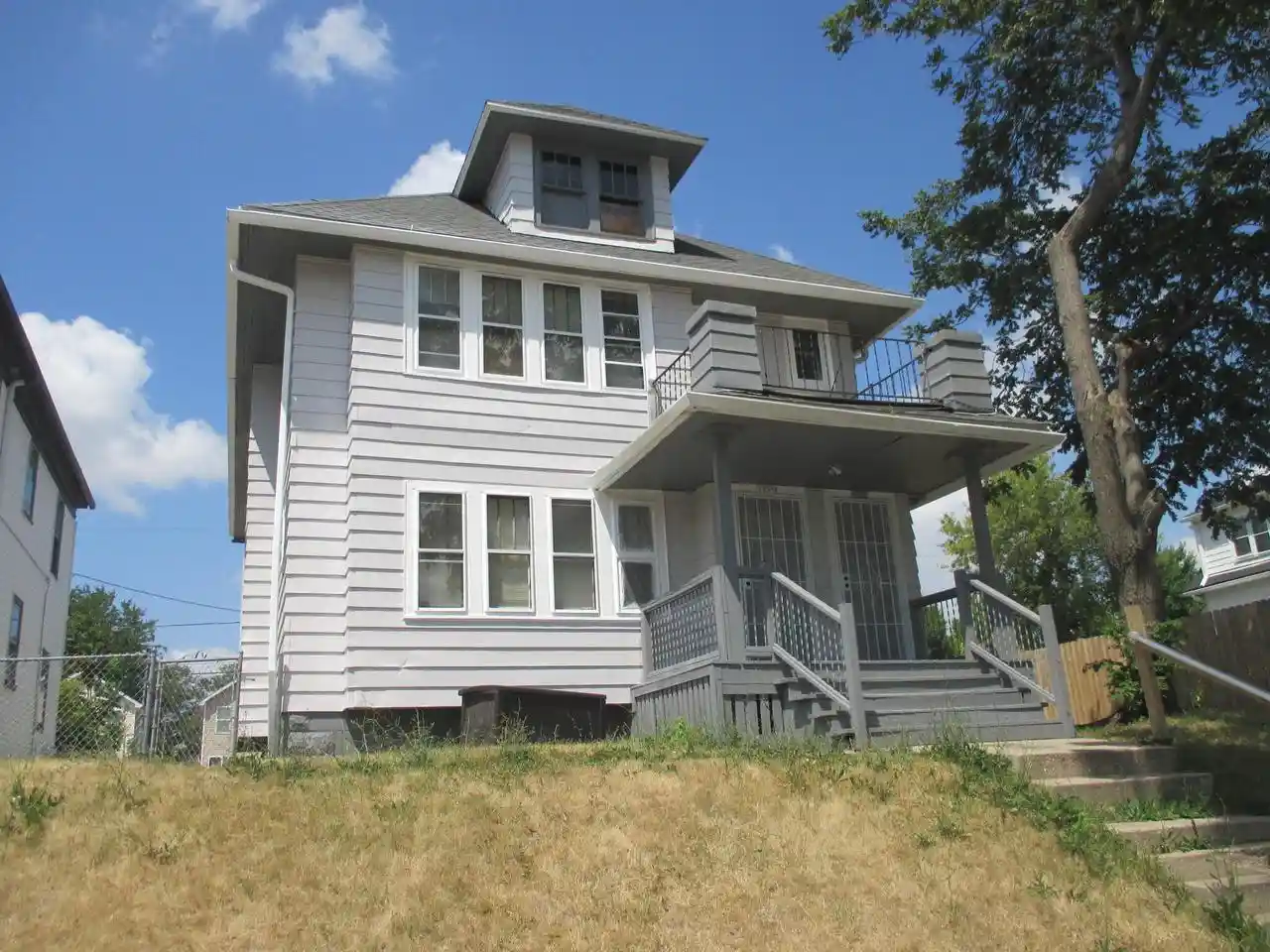 Photo 1 of Sale Pending at 1925 N 27th Street Street #1927, Milwaukee, WI 53208 | MLS# 1973340 | Listing updated on 2026-08-24