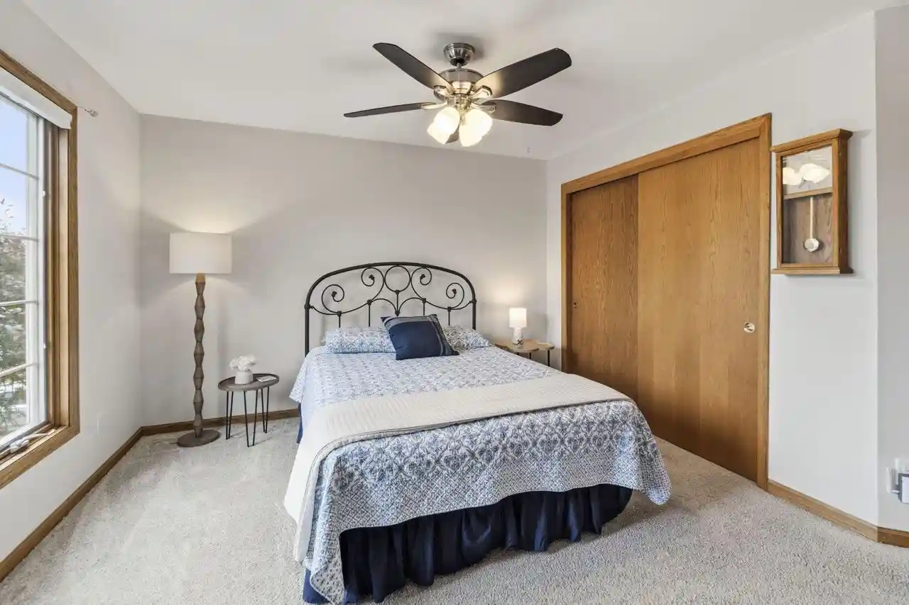 image of 1025 E Meadow Terrace Terrace, Oak Creek, WI 53154 | MLS# 1973341