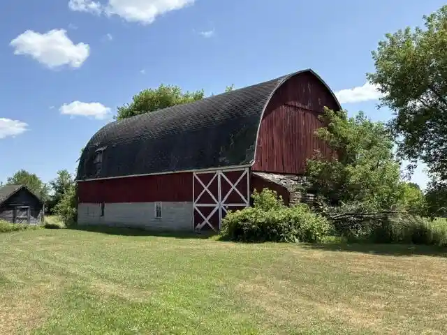 2nd image of N4890 N Schwalla Dr Dr, Porterfield, WI 54159 | MLS# 1973353