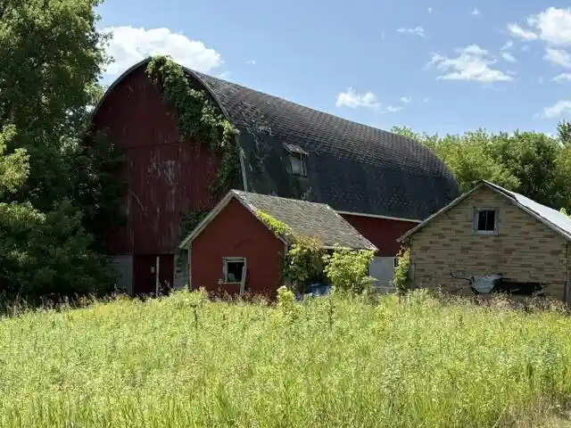 5th image of N4890 N Schwalla Dr Dr, Porterfield, WI 54159 | MLS# 1973353