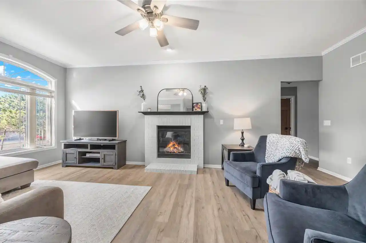4th image of 1330 Oak Tree Court Court, Slinger, WI 53086 | MLS# 1973360