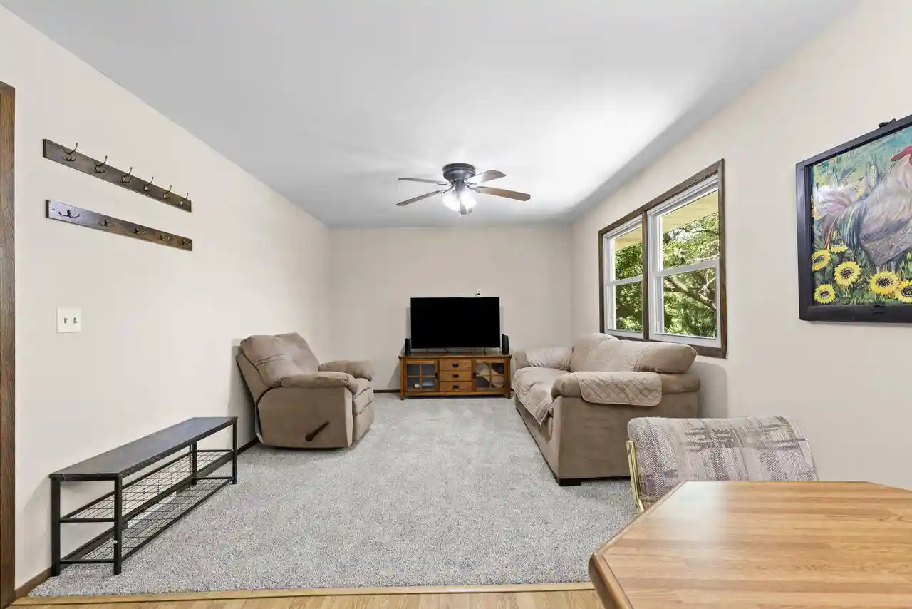 5th image of W230S5930 Molla Dr Dr, Waukesha, WI 53189 | MLS# 1973367