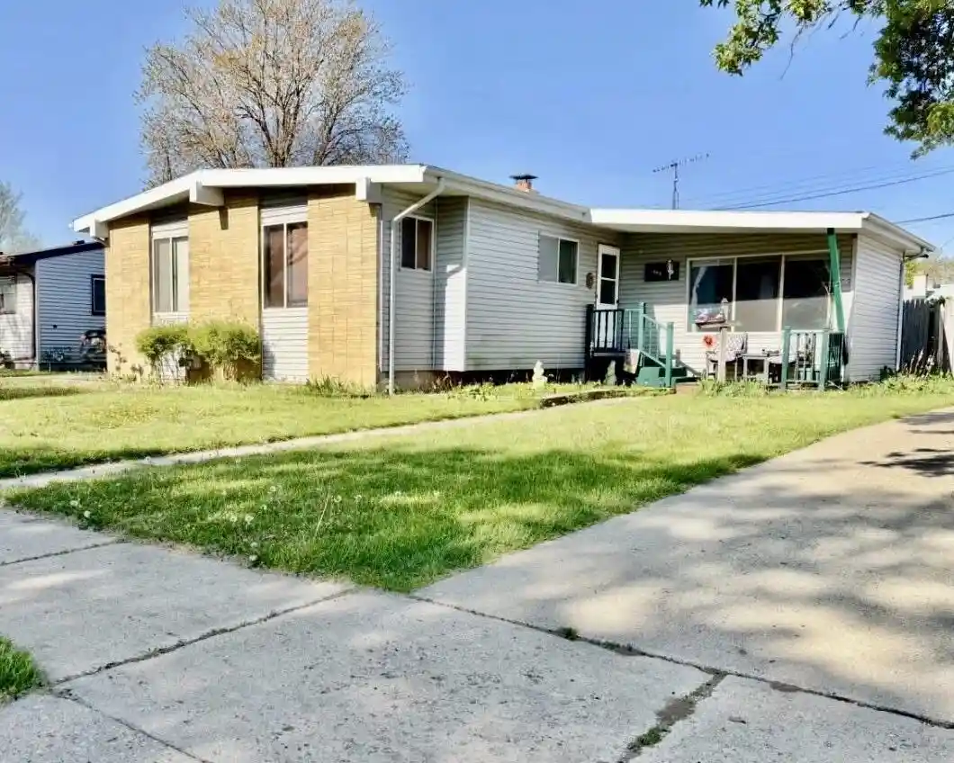 1st image of 1868 19th Avenue Avenue, Kenosha, WI 53140 | MLS# 1973376