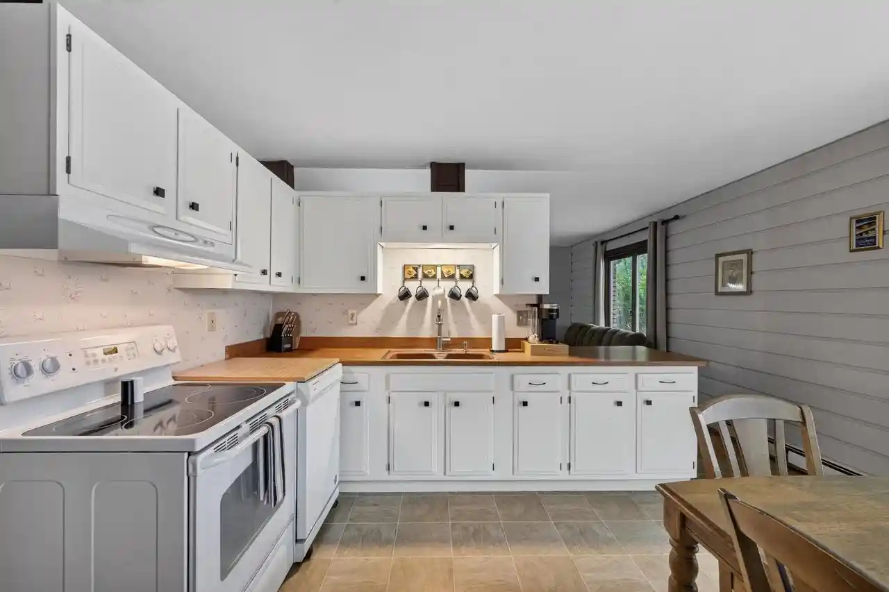 Photo 3 of Single family home for sale at 125 Golden Dr Dr, Briggsville, WI 53920 | MLS# 2028883 | Listing updated on 2026-09-29