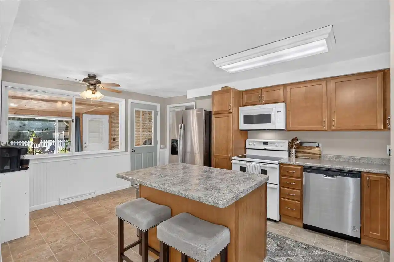 4th image of 210 Dairyland Dr Dr, Milton, WI 53563 | MLS# 2028884