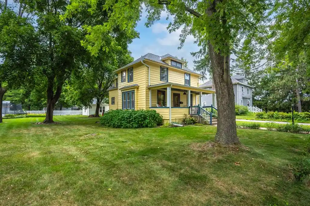 Photo 3 of Single family home for sale at 235 W 3rd Street Street, New Richmond, WI 54017 | MLS# 1603609 | Listing updated on 2026-08-16