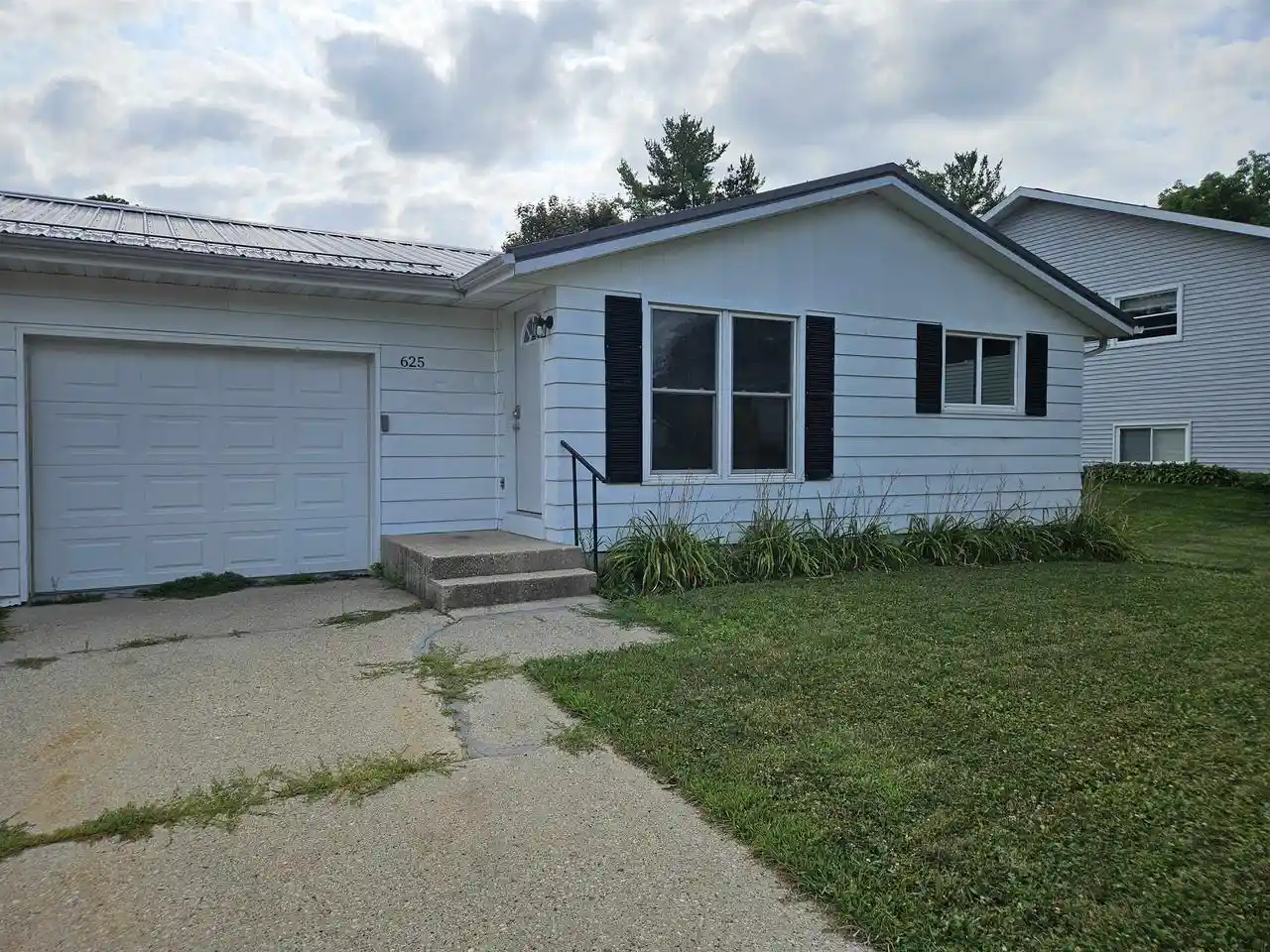 1st image of 625 Cross Street Street, Poynette, WI 53955 | MLS# 2028908