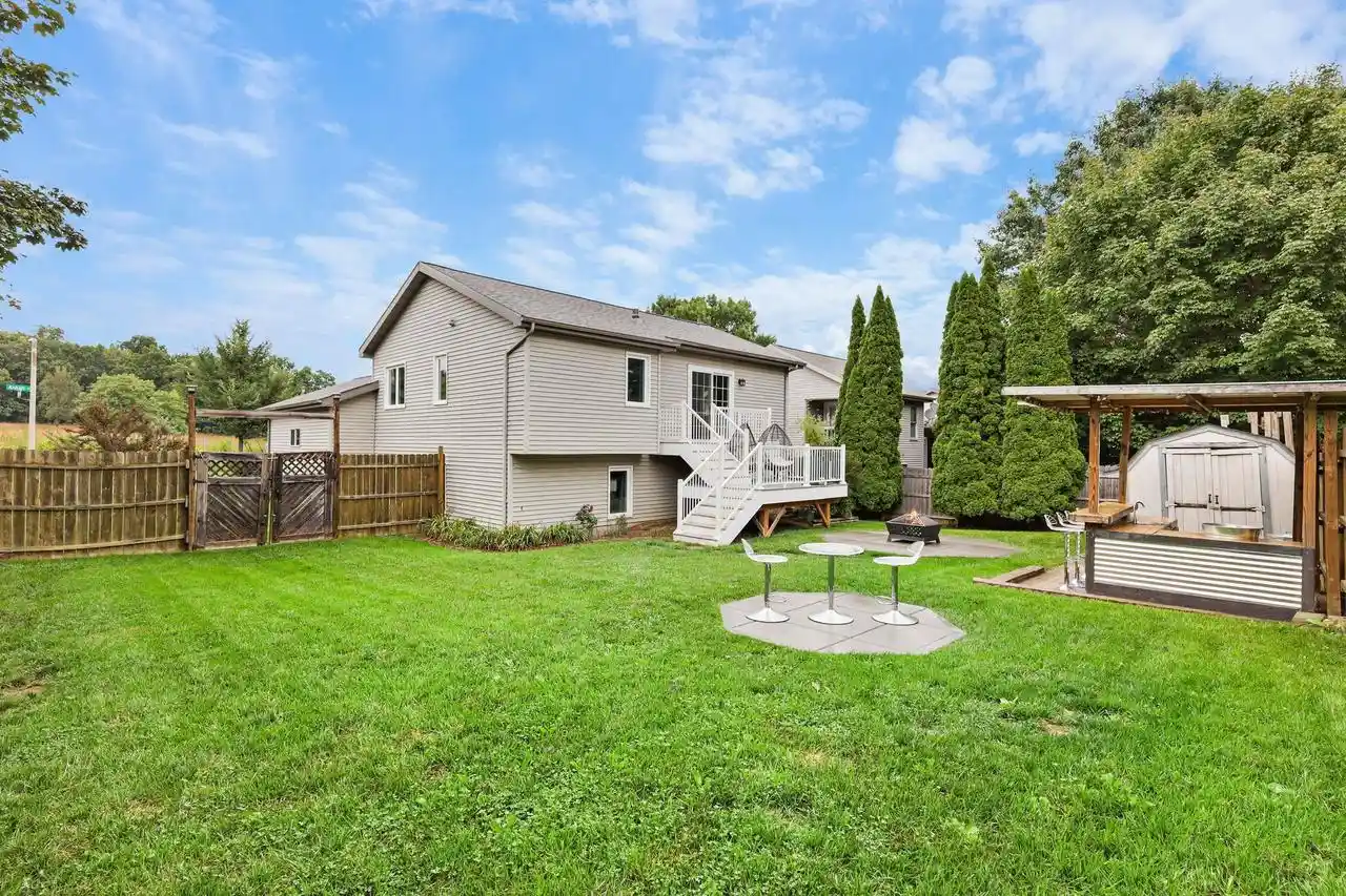 Photo 1 of Single family home for sale at 1817 Anhalt Dr, Madison, WI 53704 | MLS# 2028913 | Listing updated on 2026-09-17