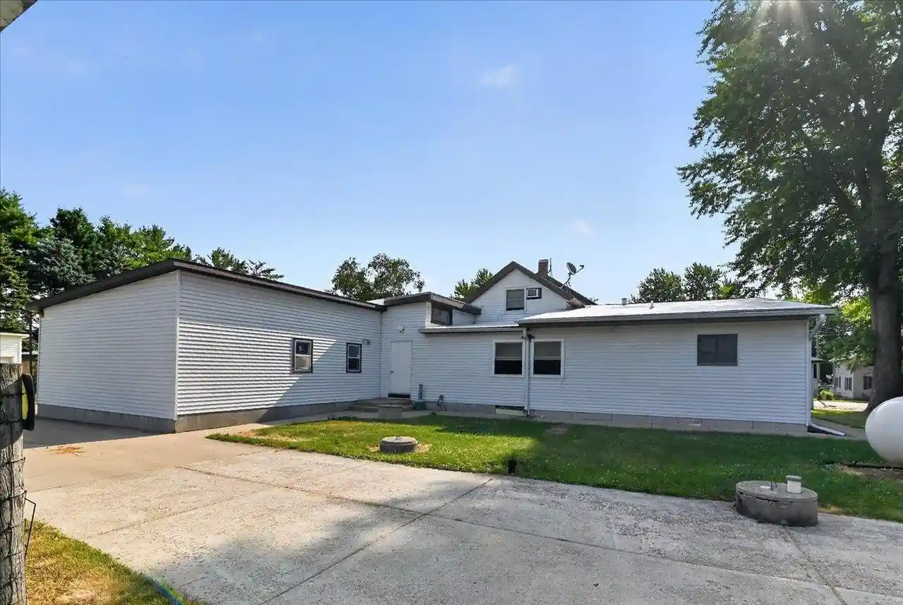 Photo 4 of Multi family home for sale at 7639 County Road N, Sun Prairie, WI 53590 | MLS# 2028914 | Listing updated on 2026-07-30