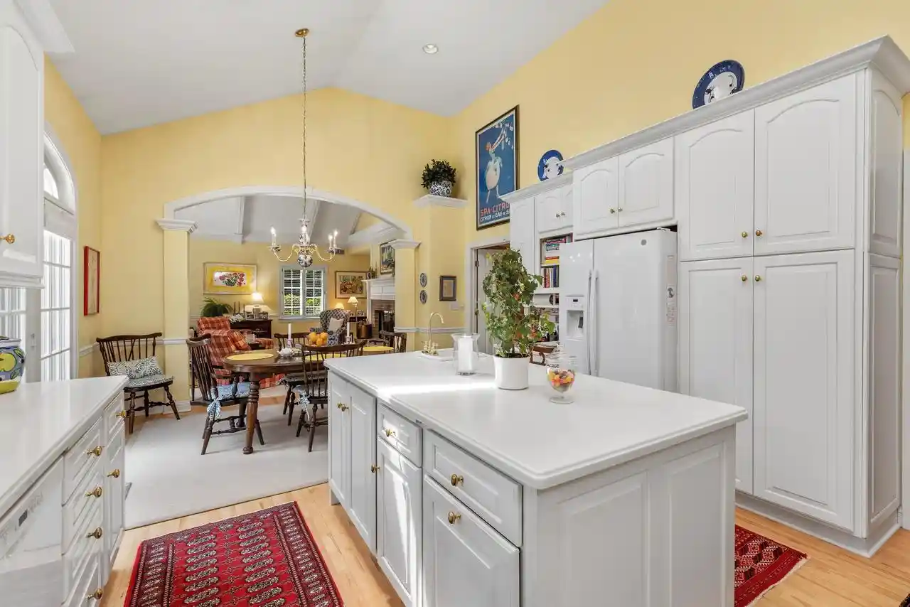 34th image of 11404 N Justin Dr Dr, Mequon, WI 53092 | MLS# 1973412