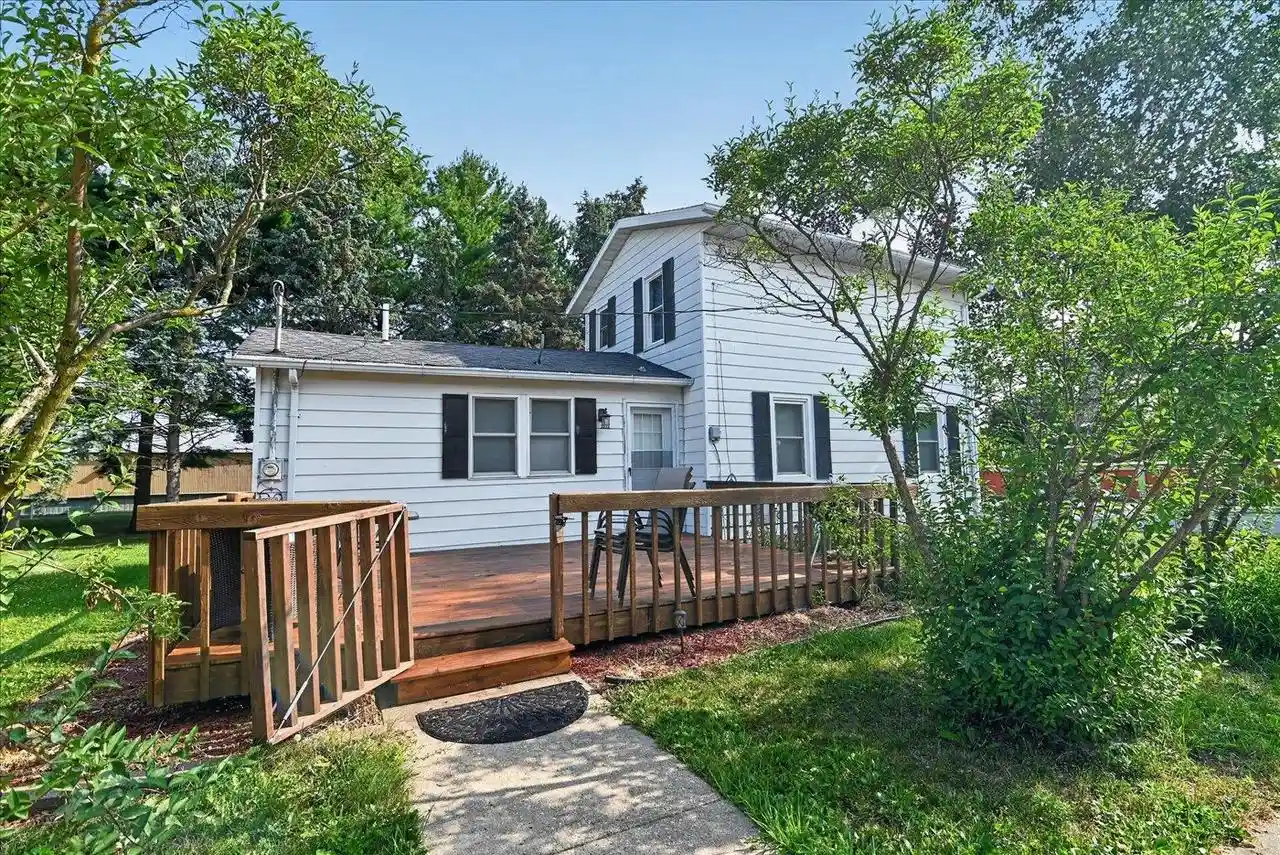 Photo 3 of Single family home for sale at 7645 County Road N, Sun Prairie, WI 53590 | MLS# 2028918 | Listing updated on 2026-08-12