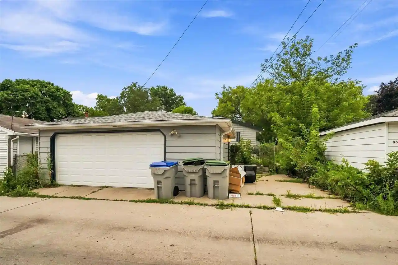 Photo 4 of Single family home for sale at 8528 W Potomac Avenue Avenue, Milwaukee, WI 53225 | MLS# 1973421 | Listing updated on 2026-09-15