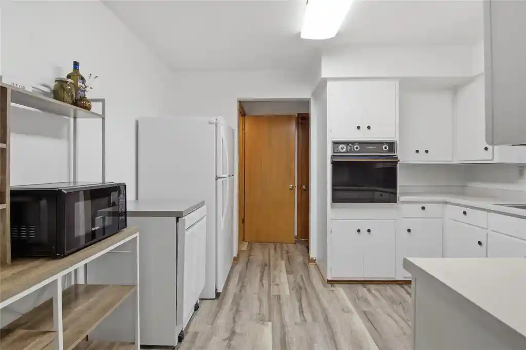 47th image of 904 E Lexington Boulevard Boulevard, Eau Claire, WI 54701 | MLS# 1603597