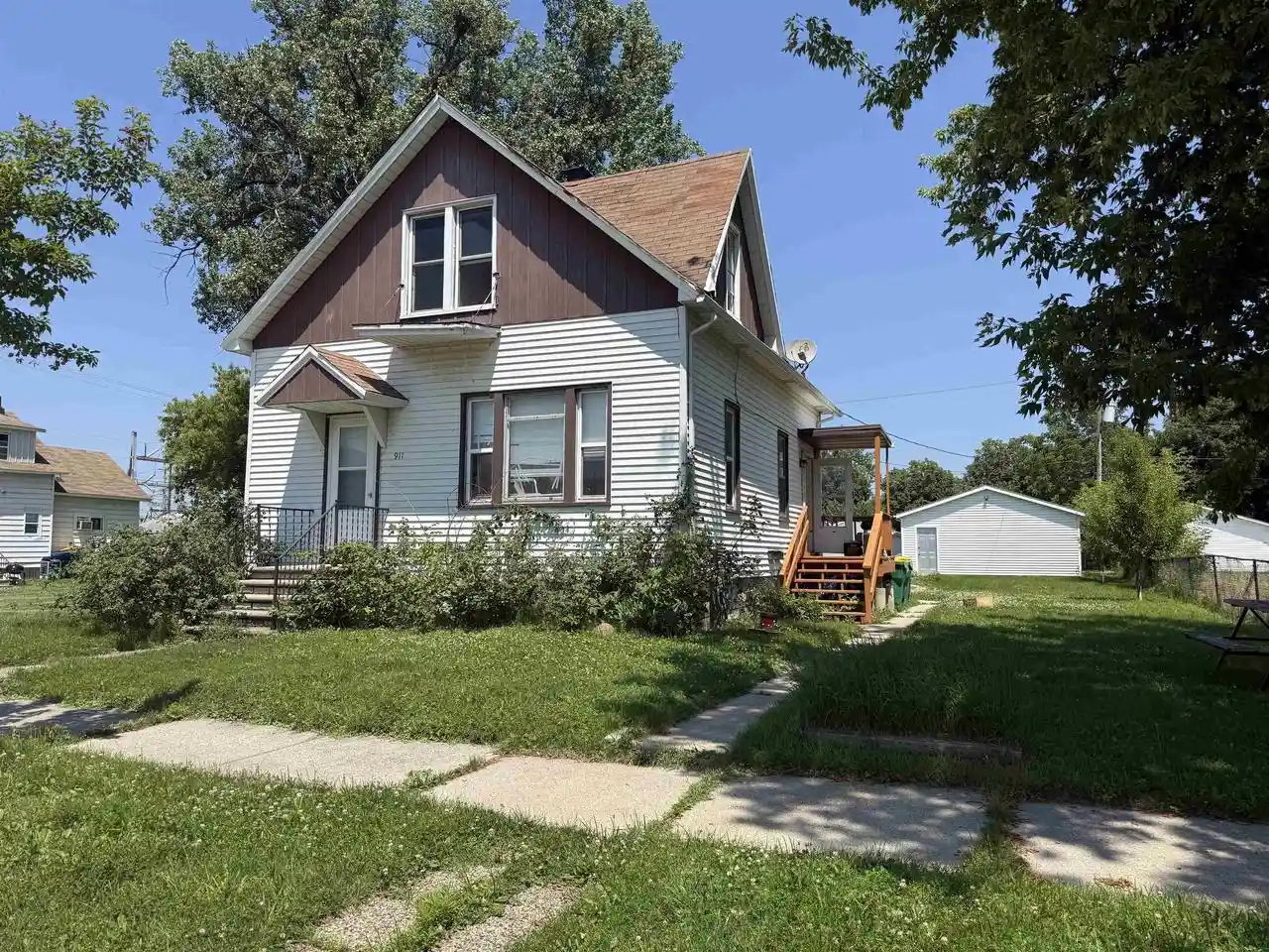 1st image of 911 Smith Street Street, Green Bay, WI 54302 | MLS# 50329775