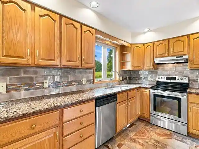 Photo 3 of Single family home for sale at 1213 W Jefferson Street Street, Marshfield, WI 54449 | MLS# 22603545 | Listing updated on 2026-09-03