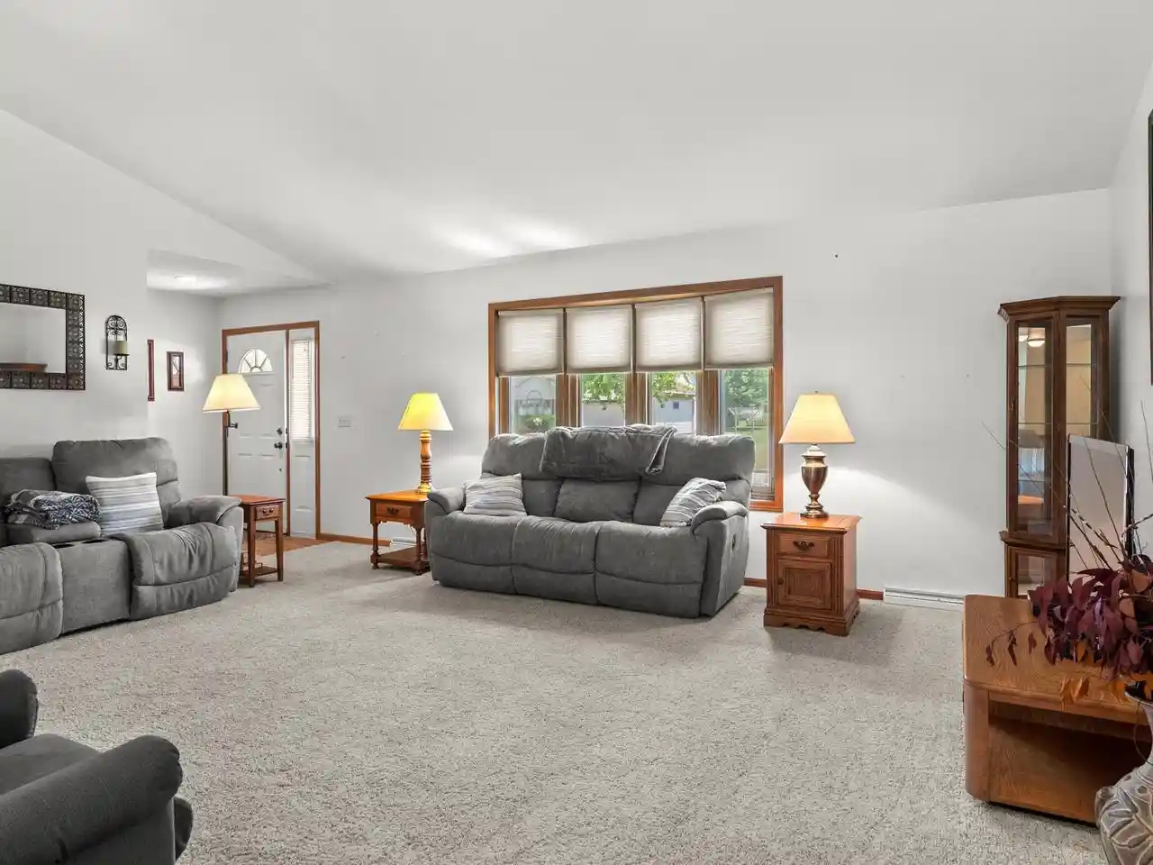 2nd image of 5110 White Fox Dr Dr, Sheboygan, WI 53081 | MLS# 1973431