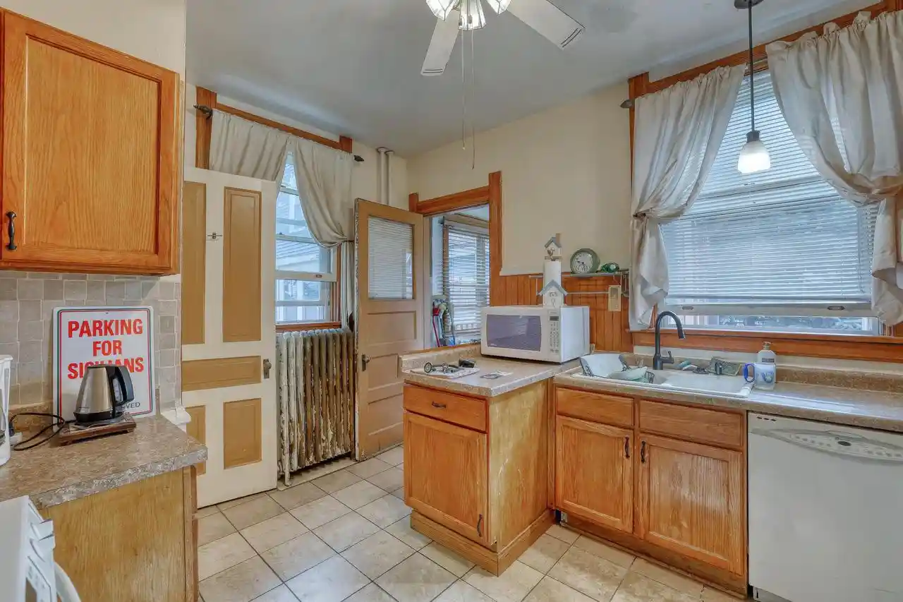 Photo 2 of Single family home for sale at 546 N 32nd Street Street, Milwaukee, WI 53208 | MLS# 1973436 | Listing updated on 2026-09-08