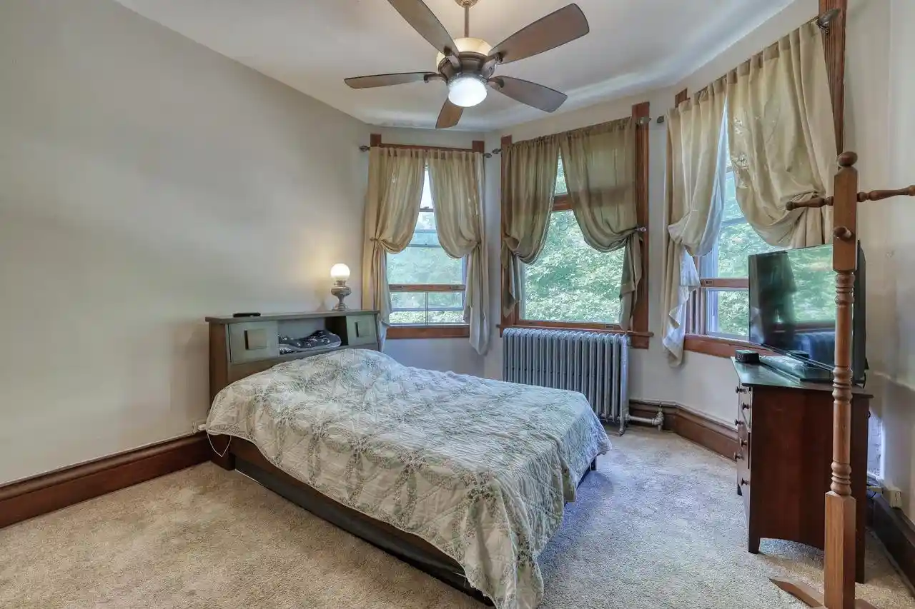 Photo 4 of Single family home for sale at 546 N 32Nd Street Street, Milwaukee, WI 53208 | MLS# 1973436 | Listing updated on 2026-09-08