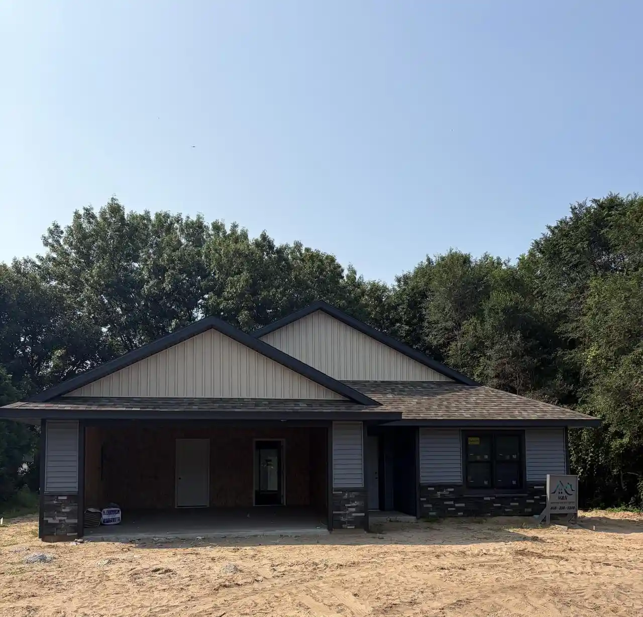 1st image of 906 Jackpine Dr Dr, Holmen, WI 54636 | MLS# 1973437