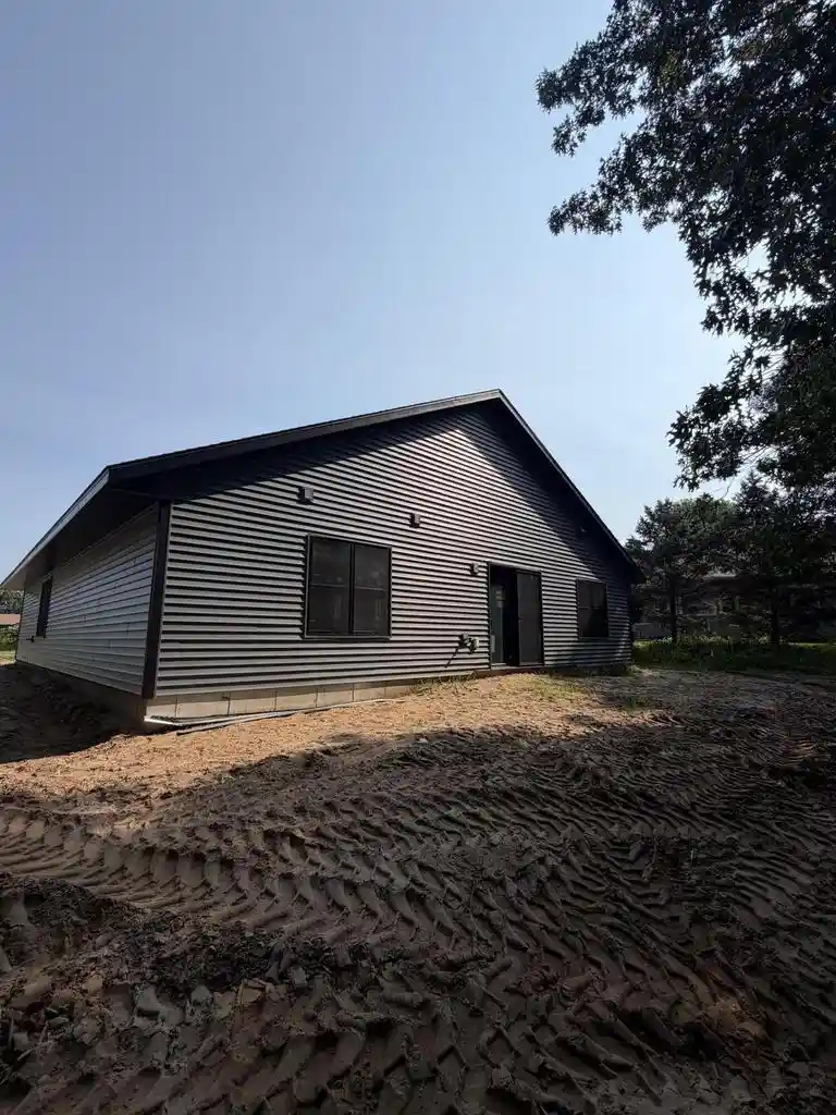 2nd image of 906 Jackpine Dr Dr, Holmen, WI 54636 | MLS# 1973437