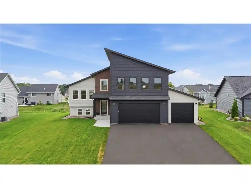 1st image of 2578 Meadows Dr Dr, River Falls, WI 54022 | MLS# 7116385