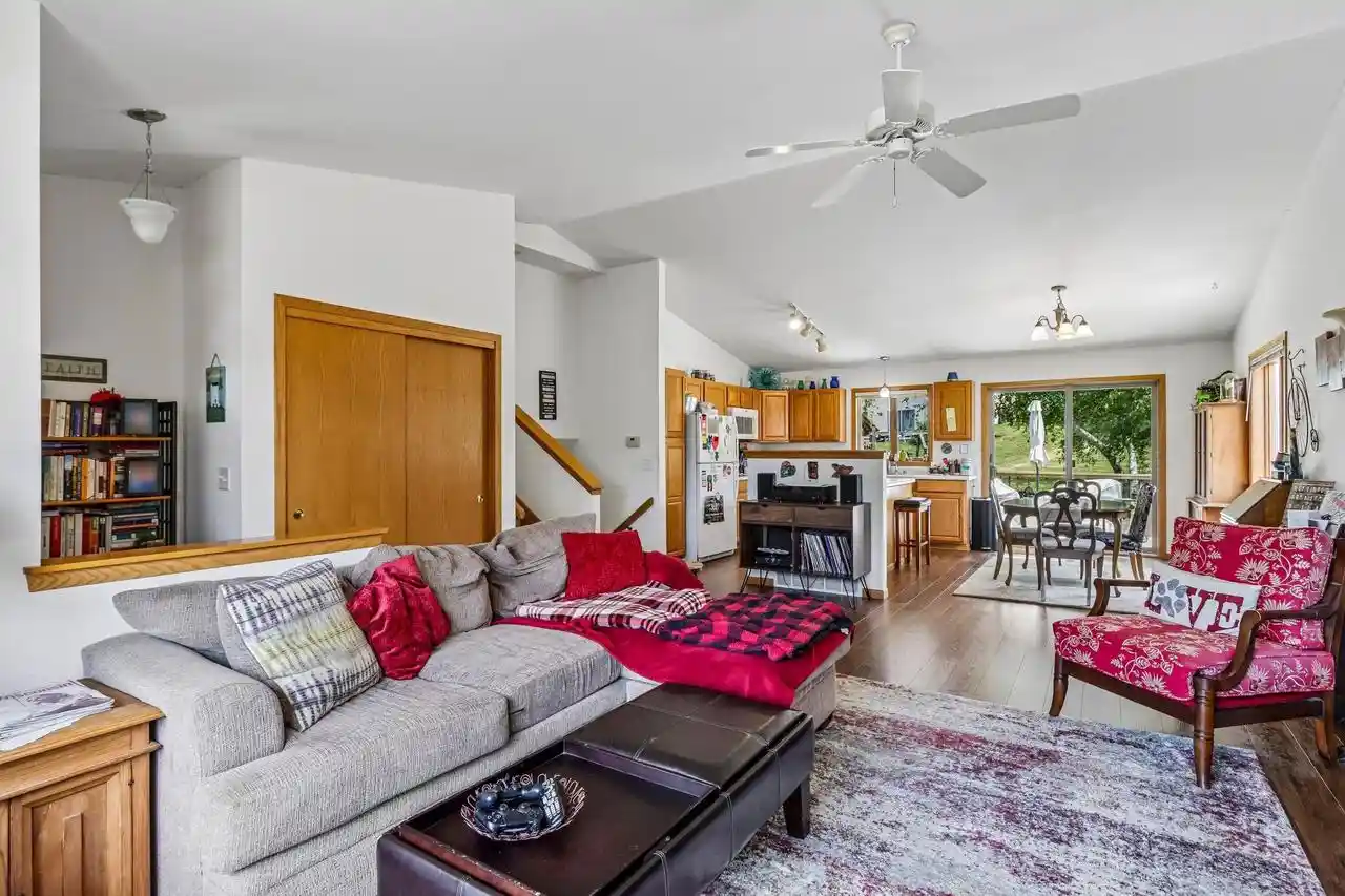 5th image of 5101-5103 Black Walnut Dr Dr, Mcfarland, WI 53558 | MLS# 2028949