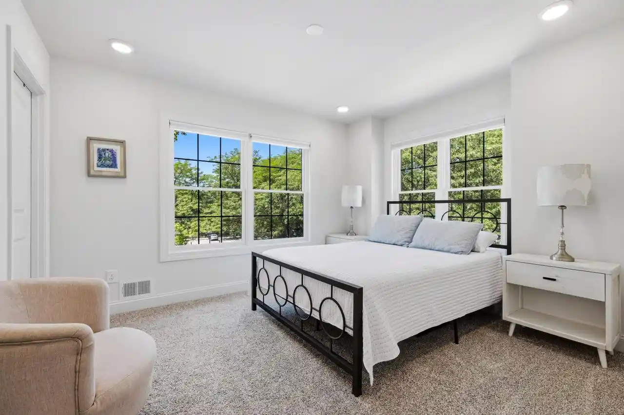 4th image of 2604 E Park Pl Pl, Milwaukee, WI 53211