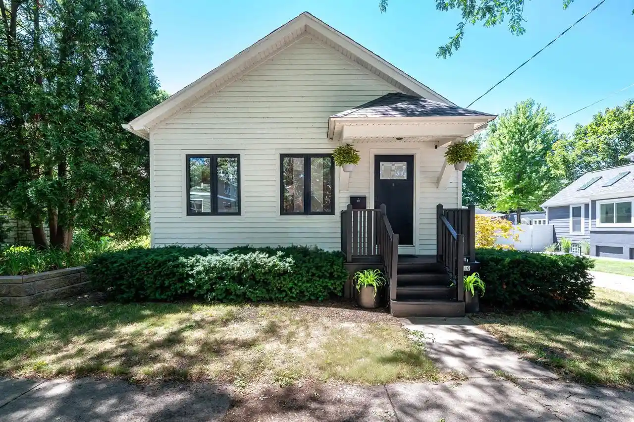 1st image of 2519 S Superior Street Street, Milwaukee, WI 53207 | MLS# 1973441