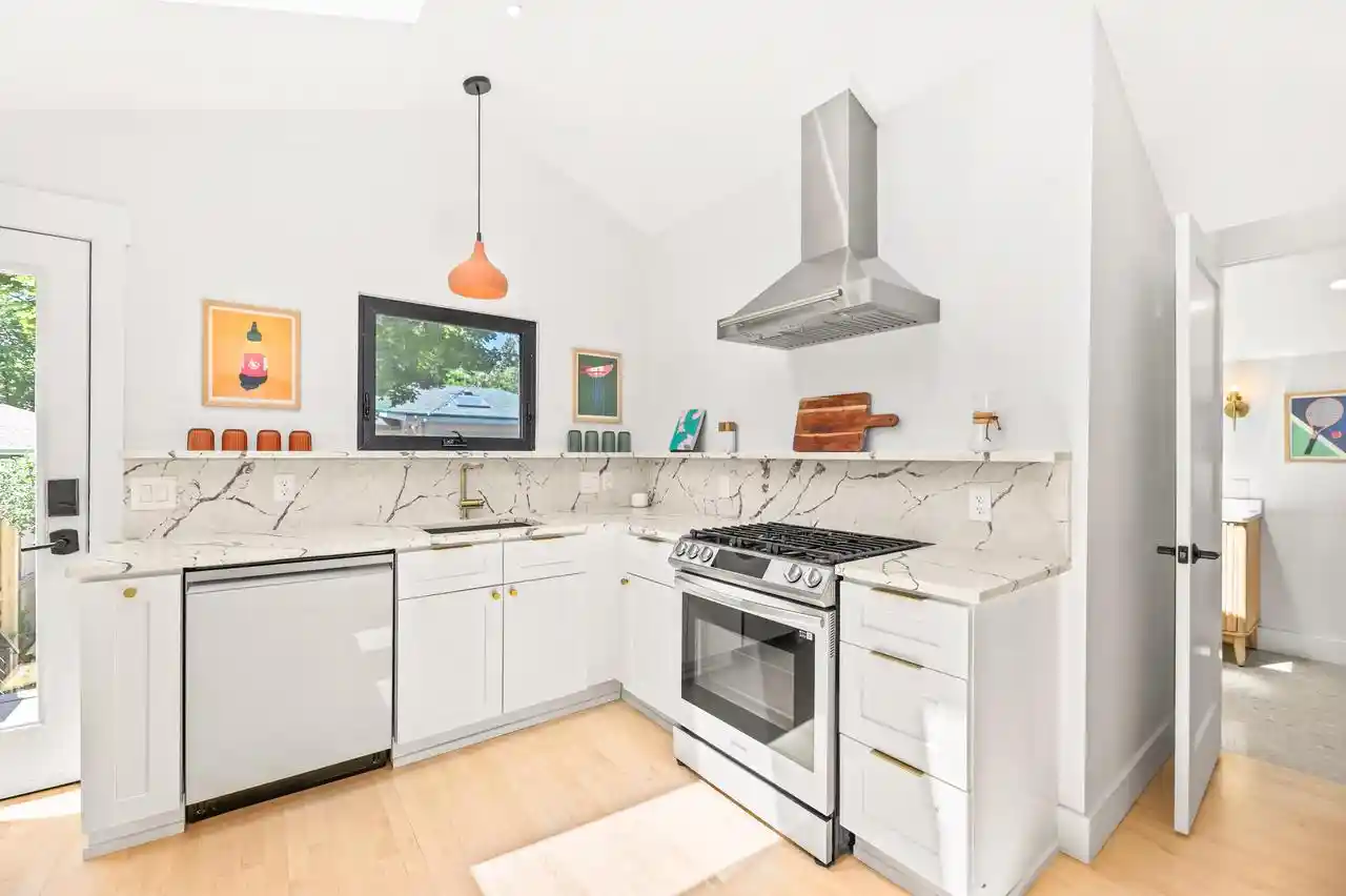 5th image of 2519 S Superior Street Street, Milwaukee, WI 53207 | MLS# 1973441