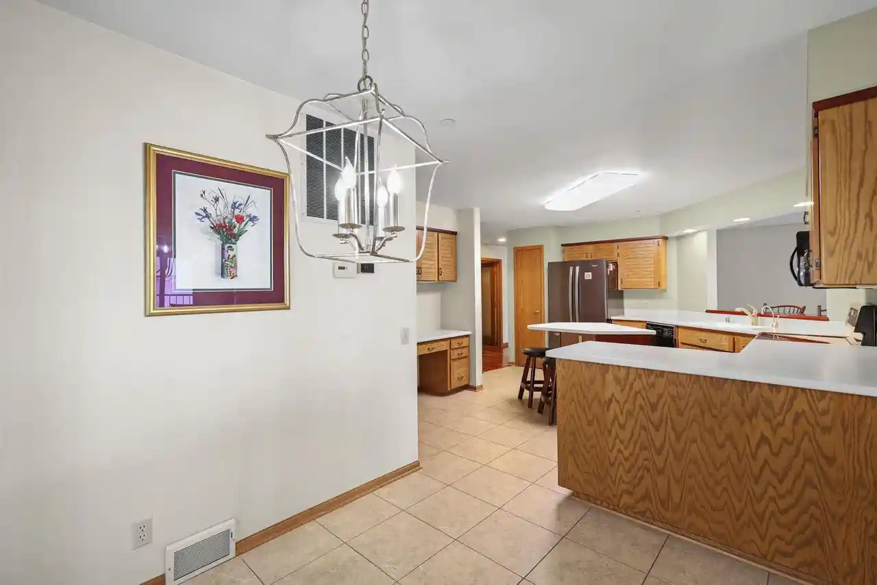 4th image of 4001 Monona Dr Dr #204, Monona, WI 53716 | MLS# 2028951
