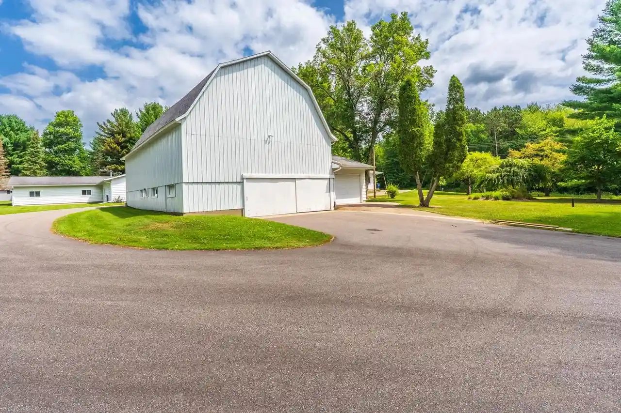 3rd image of 812 S 84Th Avenue Avenue, Wausau, WI 54401 | MLS# 22603548