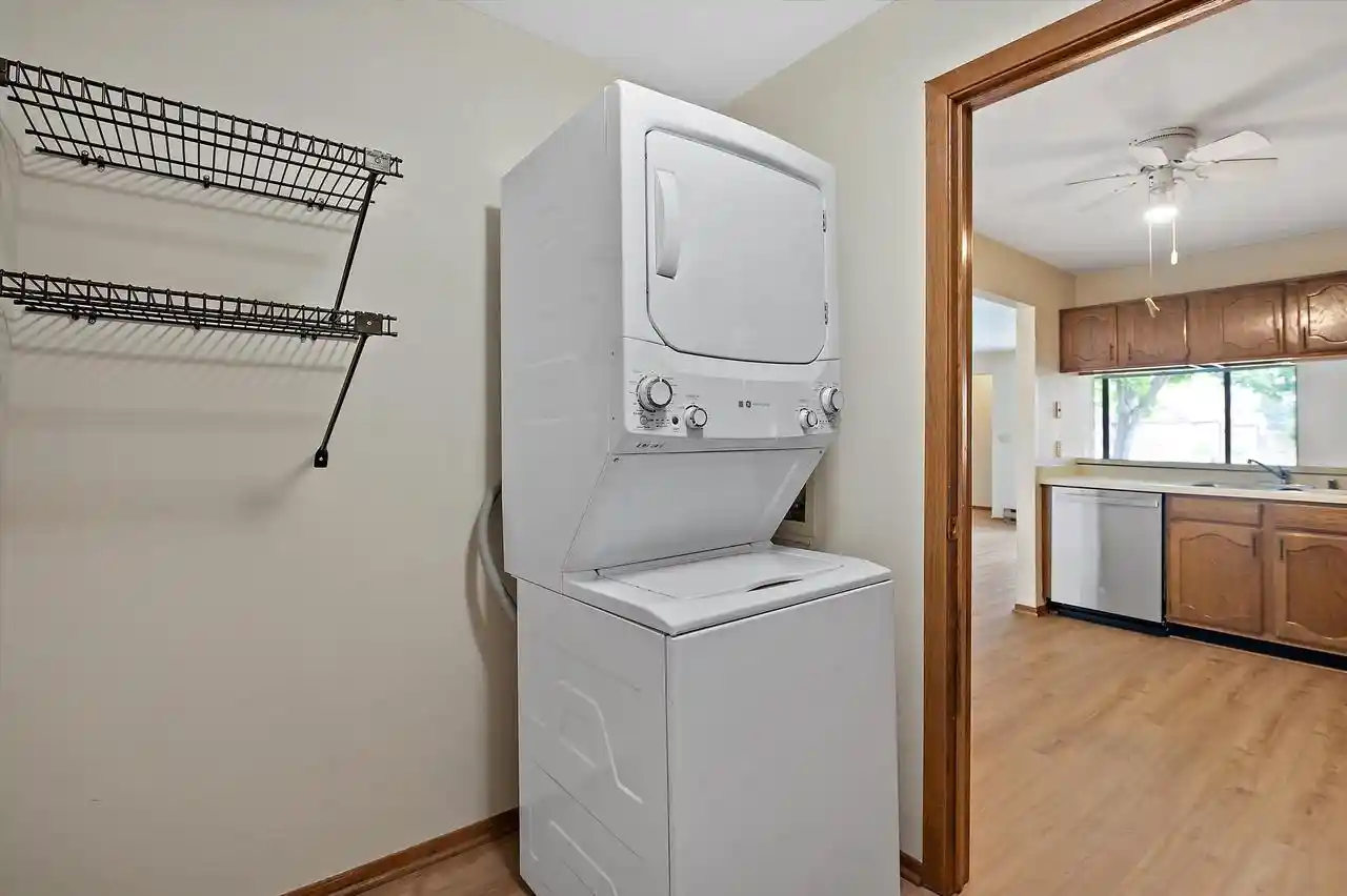 5th image of W176N9763 Rivercrest Dr Dr, Germantown, WI 53022 | MLS# 1973446