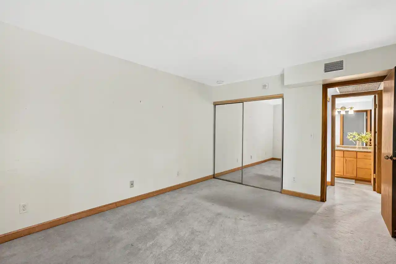 4th image of 2350 W Good Hope Rd Rd, Glendale, WI 53209