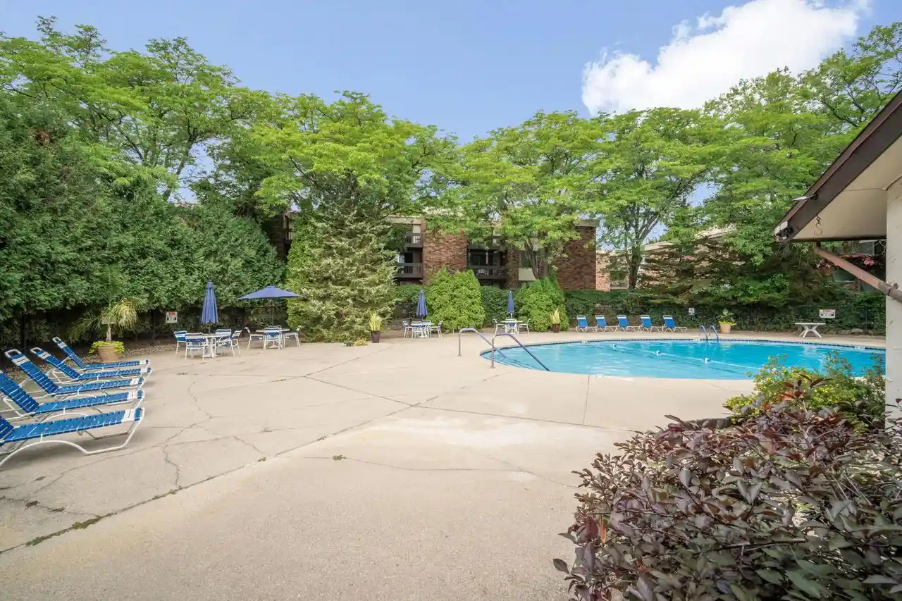 Listing Photo 5 - Condo for sale in building located at 2200 W Good Hope Rd Rd, Glendale, WI 53209 - Unit #317