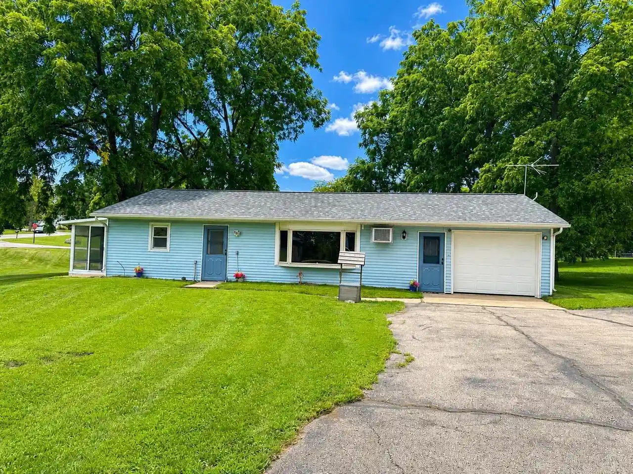 1st image of 4237 Mahoney Road Road, Mcfarland, WI 53558 | MLS# 2028955