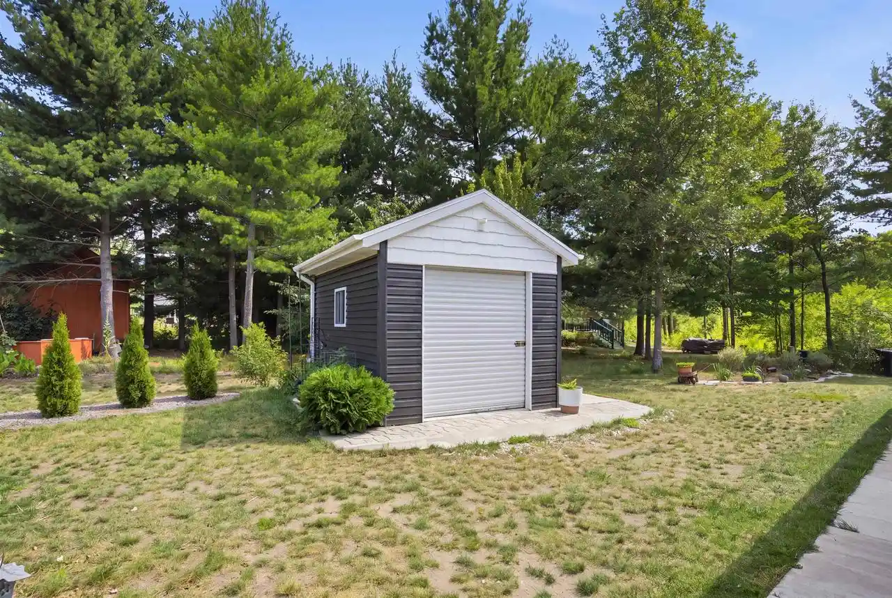 2nd image of 109 Sunset Circle Circle, Wisconsin Dells, WI 53965 | MLS# 2028965