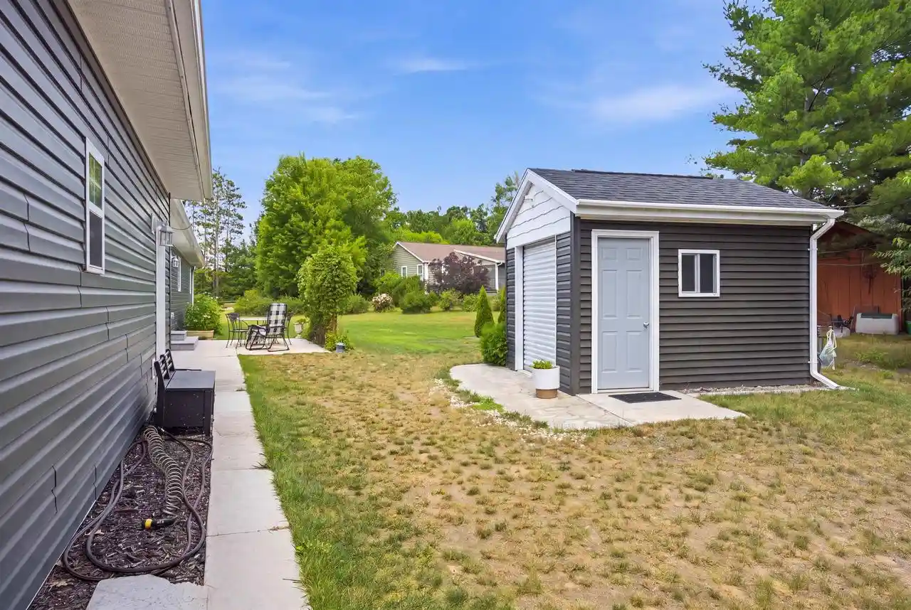 4th image of 109 Sunset Circle Circle, Wisconsin Dells, WI 53965 | MLS# 2028965