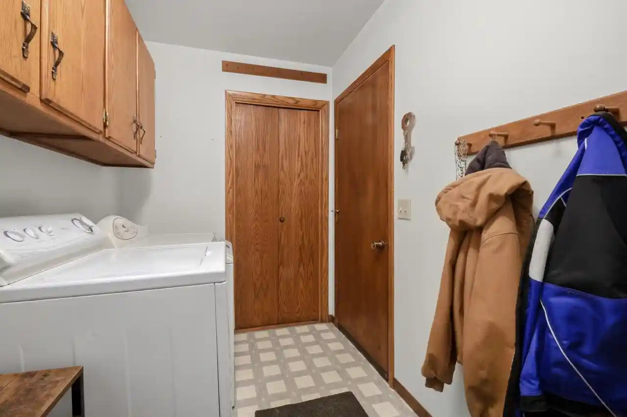Photo 4 of Single family home for sale at 982 W Acorn Dr Dr, Lomira, WI 53048 | MLS# 1973464 | Listing updated on 2026-10-05