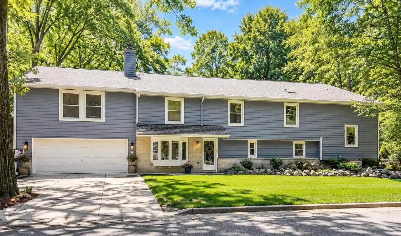 1st image of 727 E Madison Street Street, Oconomowoc, WI 53066 | MLS# 1973465