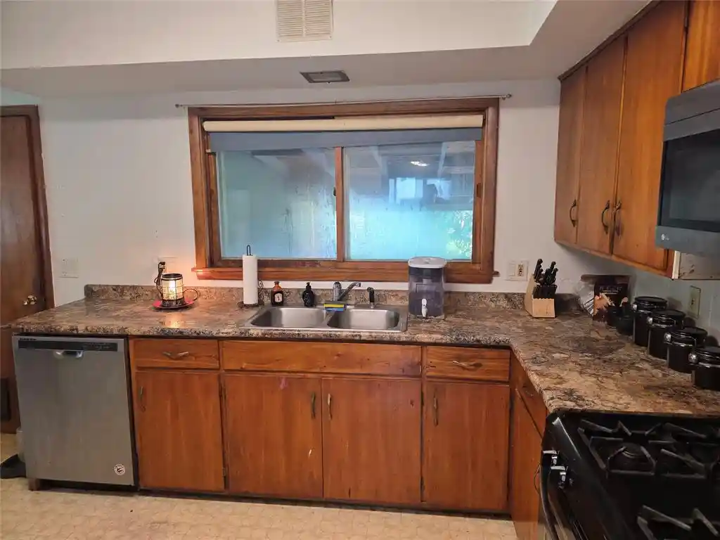 2nd image of 7 Pokegema Dr Dr, Rice Lake, WI 54868 | MLS# 1603630